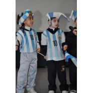 Los más pequeños celebraron el DIA DE LA BANDERA